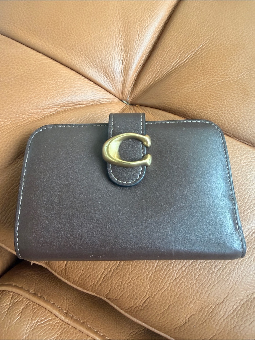 Coach Tabby Wallet Brown Leather - Picture 1 of 4
